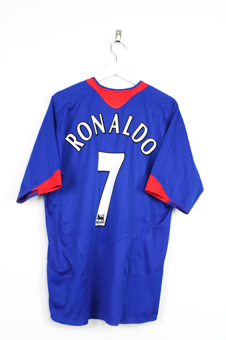2005-06 Manchester United away jersey (#7 RONALDO) - L