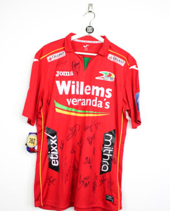 2015-16 KV Oostende *SIGNED* home jersey - XL