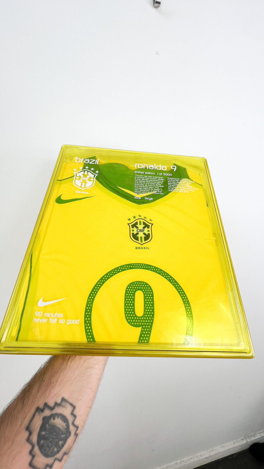 2004-06 Brazil *LIMITED EDITION* home jersey (#9 RONALDO) - L