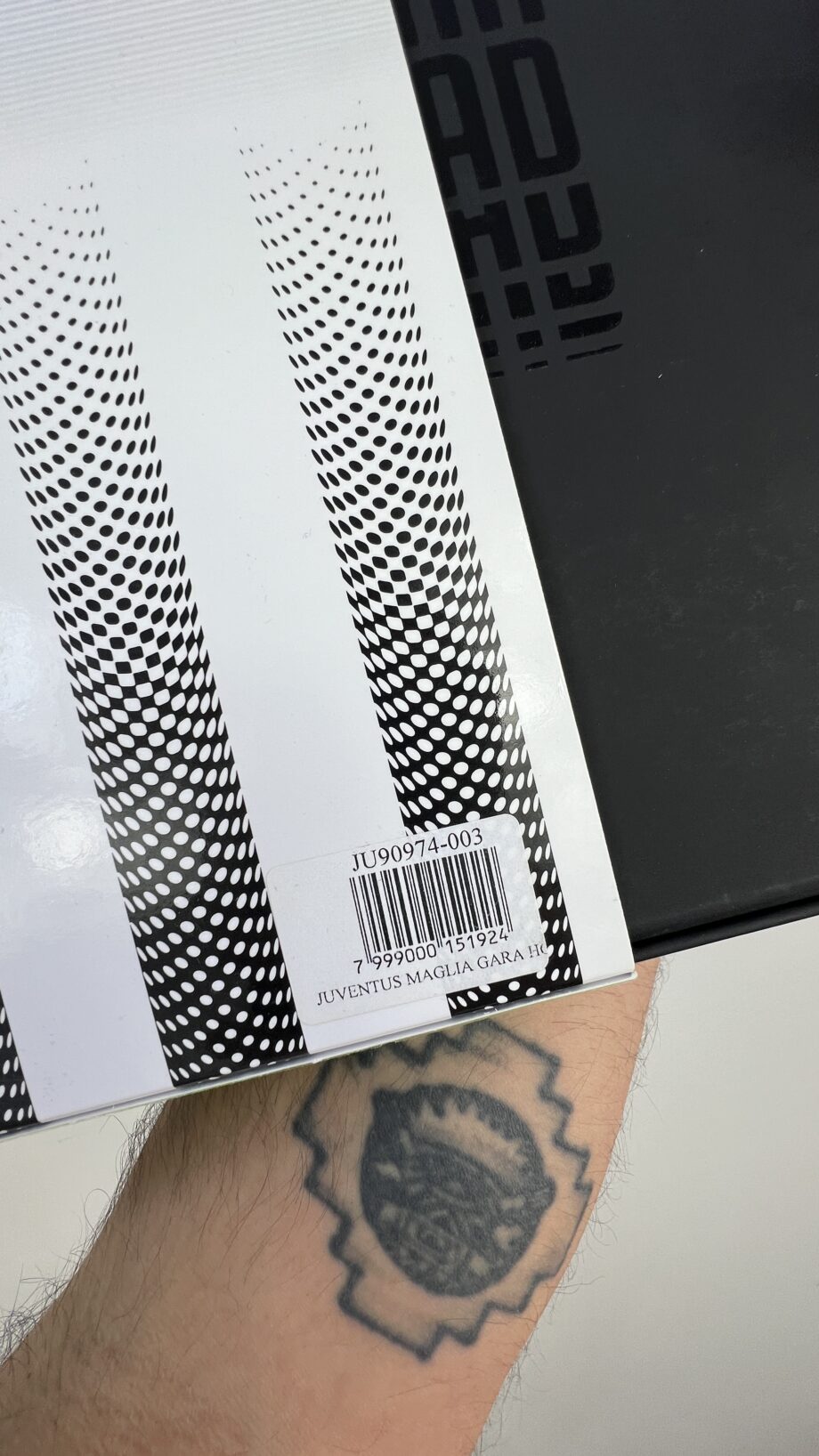 2019-20 Juventus x PALACE *BOXED* home jersey (#7 RONALDO) - L